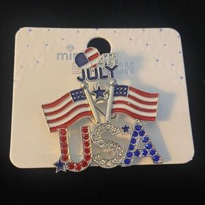 Patriotic USA Flag Brooch